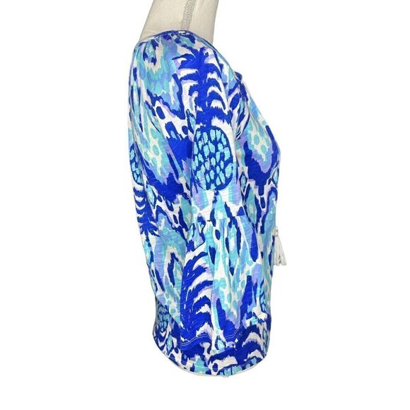 Lilly Pulitzer Tropi Call Me Print Women's Blue Pineapple Shirt Size XXS - Picture 3 of 7